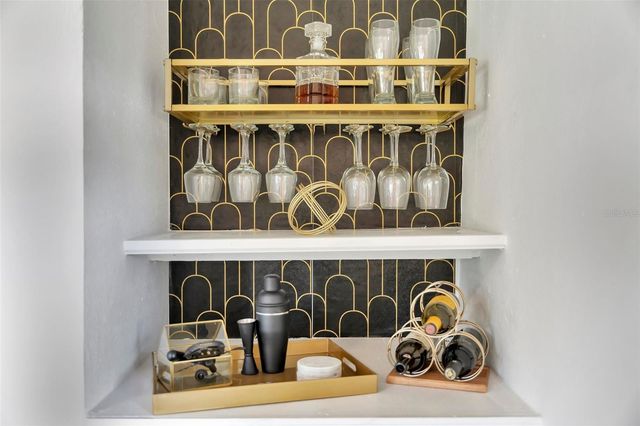 700 14TH STREET NW, Largo, FL 33770