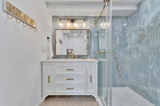 700 14TH STREET NW, Largo, FL 33770