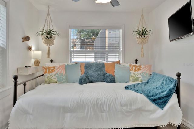 700 14TH STREET NW, Largo, FL 33770