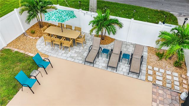 700 14TH STREET NW, Largo, FL 33770