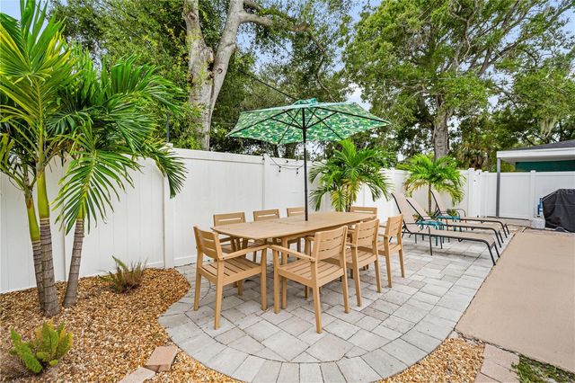 700 14TH STREET NW, Largo, FL 33770