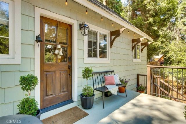 652 E Victoria Court, Lake Arrowhead, CA 92352