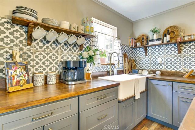 652 E Victoria Court, Lake Arrowhead, CA 92352