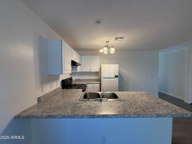 1860 S WOOTEN Street, Coolidge, AZ 85128