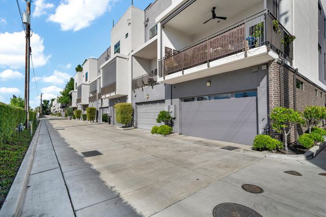 1712 20th St, Sacramento, CA 95811