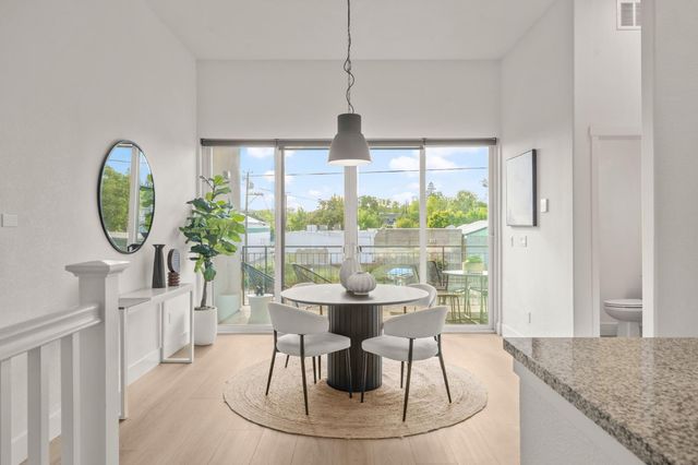 1712 20th St, Sacramento, CA 95811