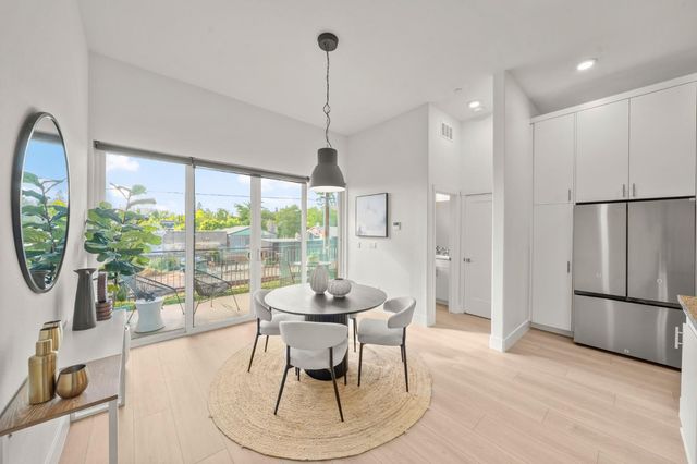 1712 20th St, Sacramento, CA 95811