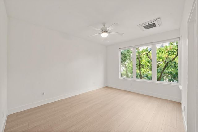 1712 20th St, Sacramento, CA 95811