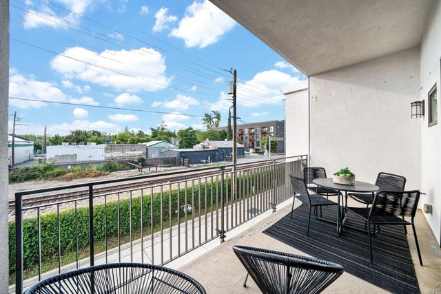 1712 20th St, Sacramento, CA 95811