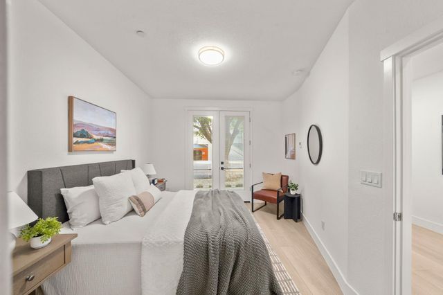 1712 20th St, Sacramento, CA 95811