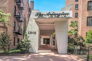 139-15 83 Avenue 433, Briarwood, NY 11435