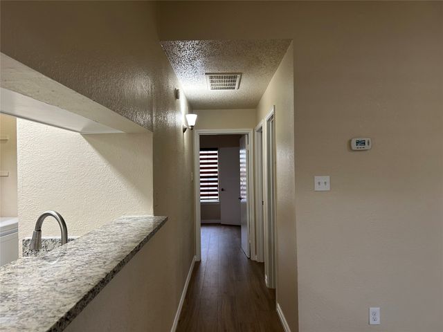 4101 Esters Road 103, Irving, TX 75038