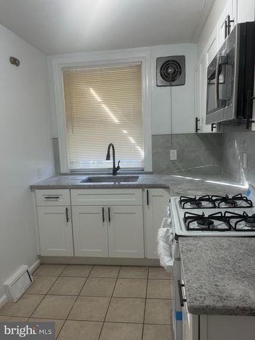 4252 M ST, Philadelphia, PA 19124