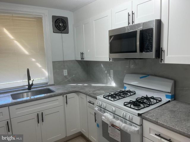 4252 M ST, Philadelphia, PA 19124