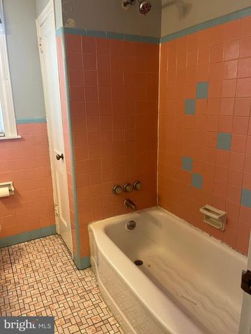 4252 M ST, Philadelphia, PA 19124