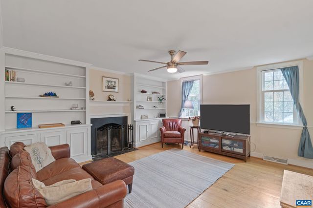 1721 SOLOMON RD, Charlottesville, VA 22901