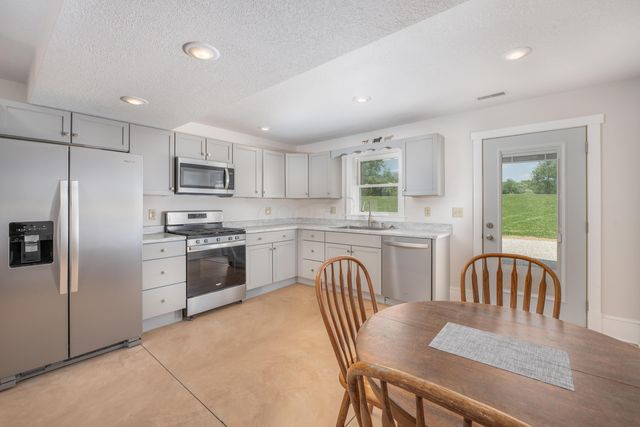 11540 Airport Road, Mount Vernon, OH 43050