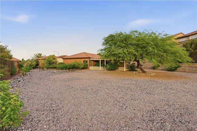 2201 Hudson Falls Court, Henderson, NV 89044