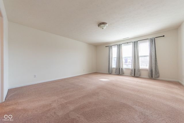 4712 Clairmont Drive, Columbus, IN 47203