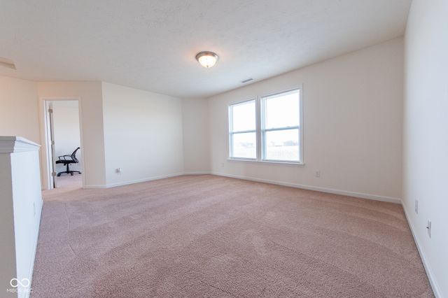 4712 Clairmont Drive, Columbus, IN 47203