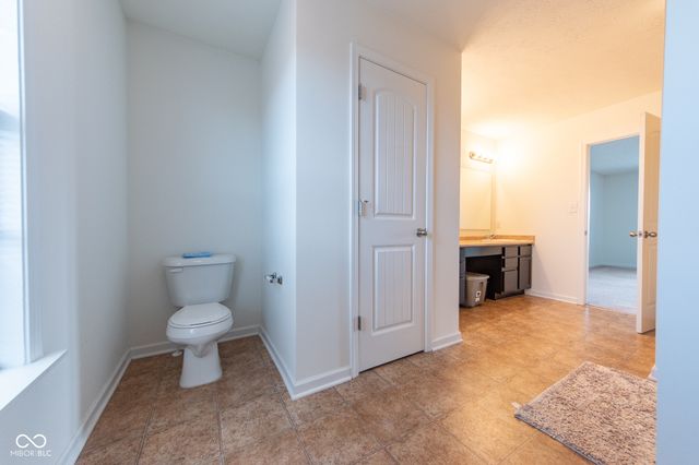 4712 Clairmont Drive, Columbus, IN 47203