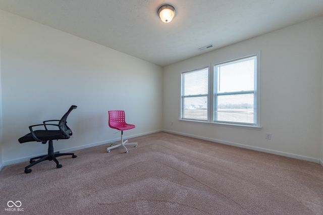 4712 Clairmont Drive, Columbus, IN 47203