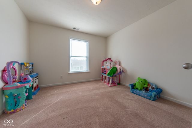 4712 Clairmont Drive, Columbus, IN 47203