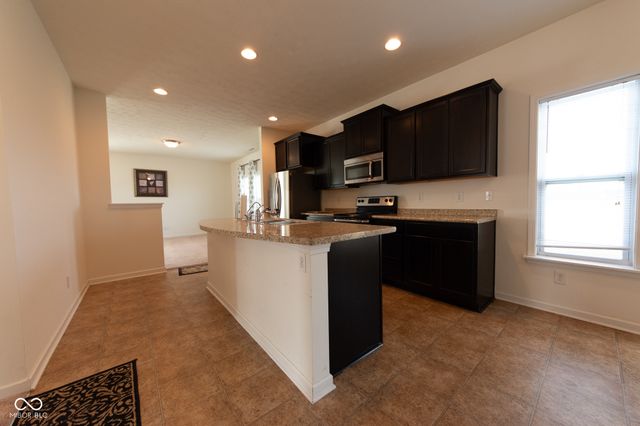 4712 Clairmont Drive, Columbus, IN 47203