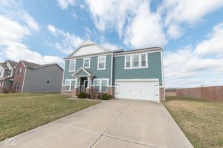 4712 Clairmont Drive, Columbus, IN 47203