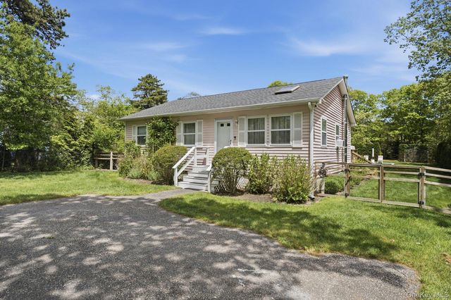 98 Peters Lane, Westhampton, NY 11978