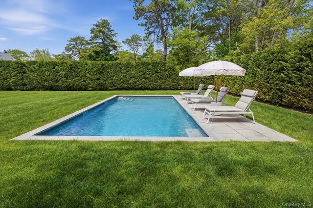98 Peters Lane, Westhampton, NY 11978