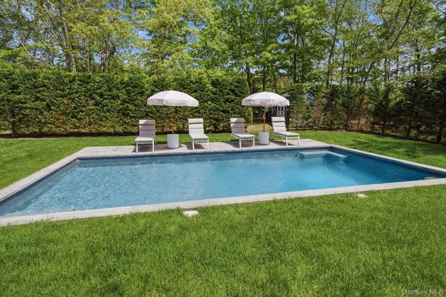 98 Peters Lane, Westhampton, NY 11978