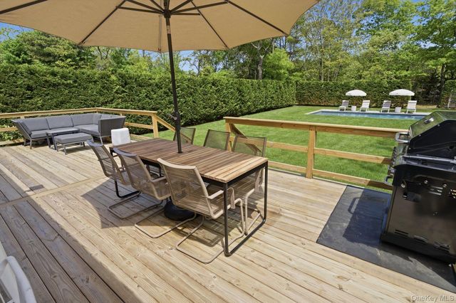 98 Peters Lane, Westhampton, NY 11978