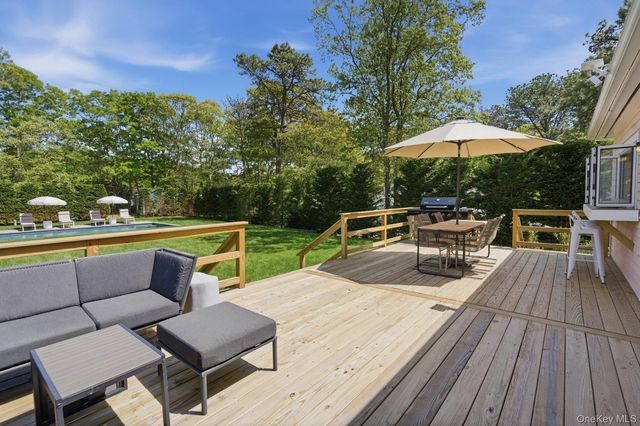 98 Peters Lane, Westhampton, NY 11978