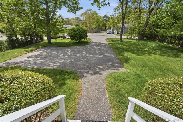 98 Peters Lane, Westhampton, NY 11978