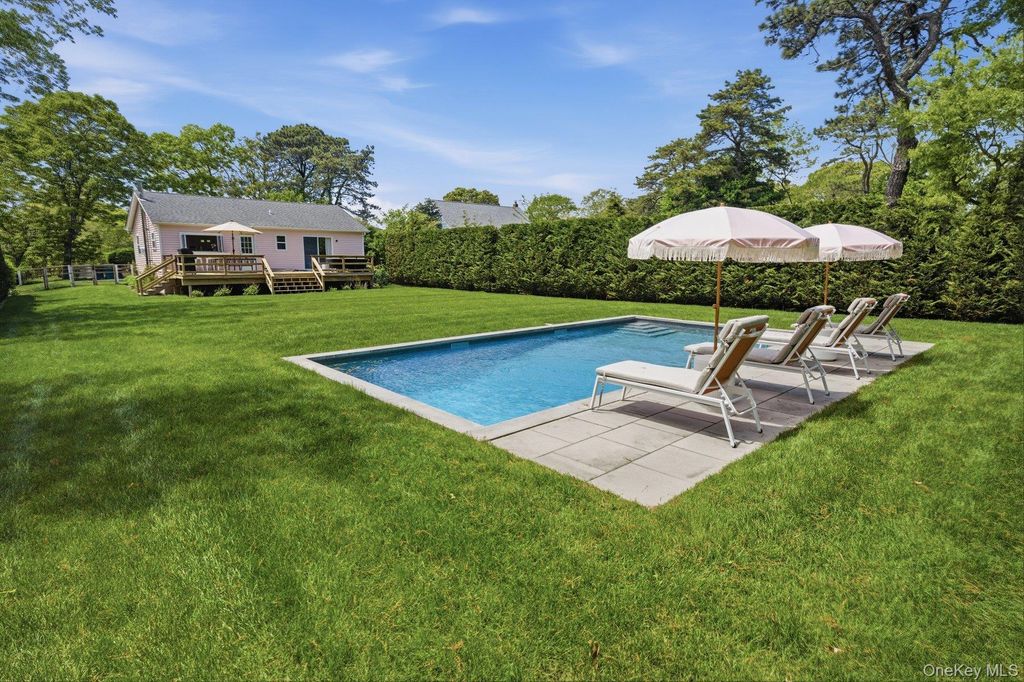 98 Peters Lane, Westhampton, NY 11978