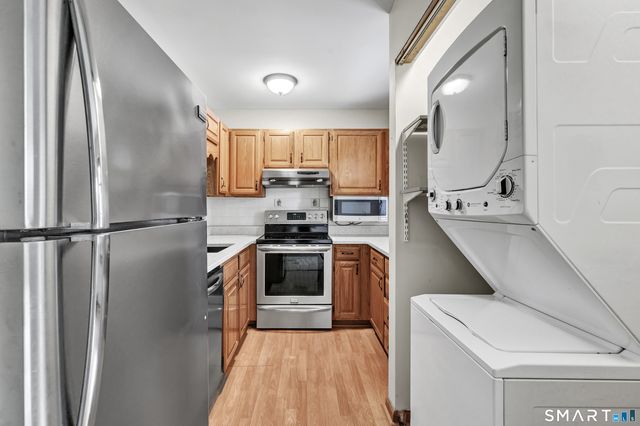 40 Senior Drive 40, Monroe, CT 06468