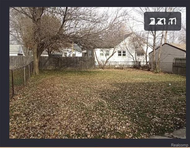 16641 Stephens Drive, Eastpointe, MI 48021