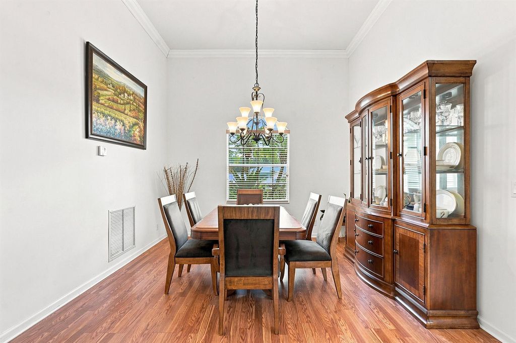Image 14 of property listing at 13882 43rd Road N, Royal Palm Beach, FL 33411