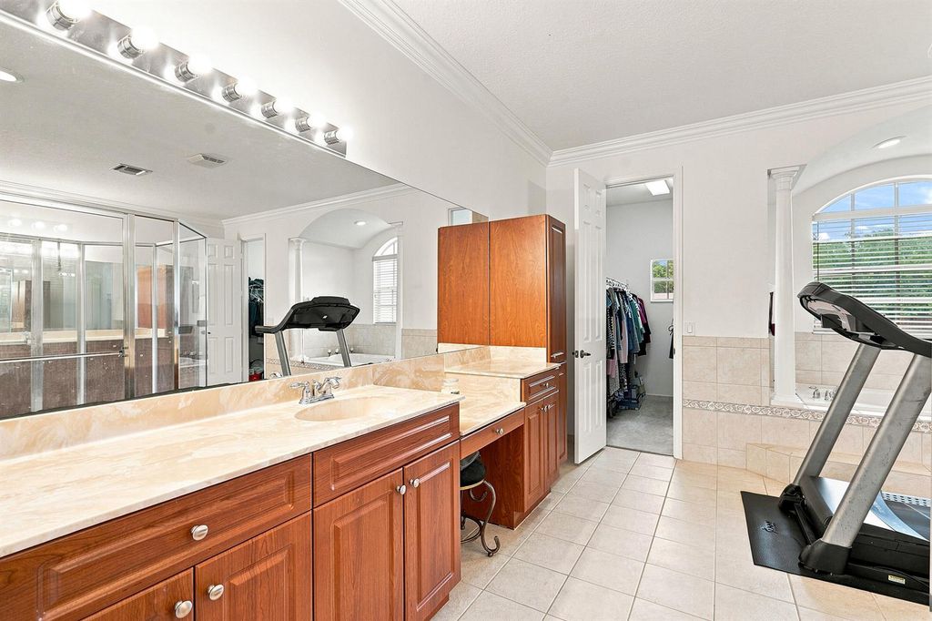 Image 27 of property listing at 13882 43rd Road N, Royal Palm Beach, FL 33411