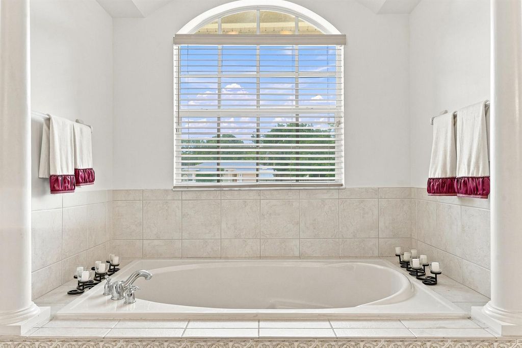 Image 28 of property listing at 13882 43rd Road N, Royal Palm Beach, FL 33411