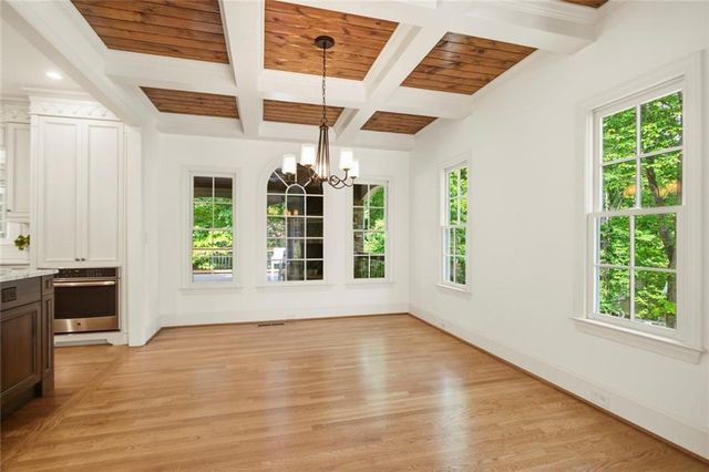 302 Barclay Place, Woodstock, GA 30189