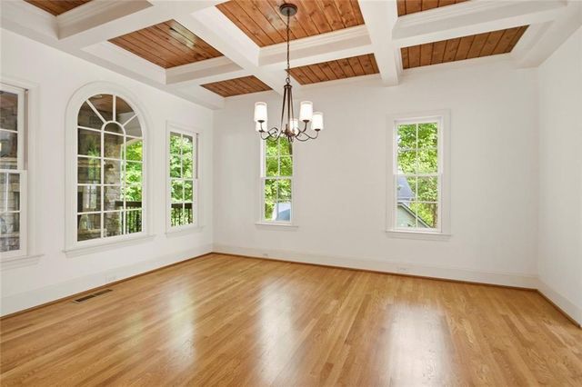 302 Barclay Place, Woodstock, GA 30189