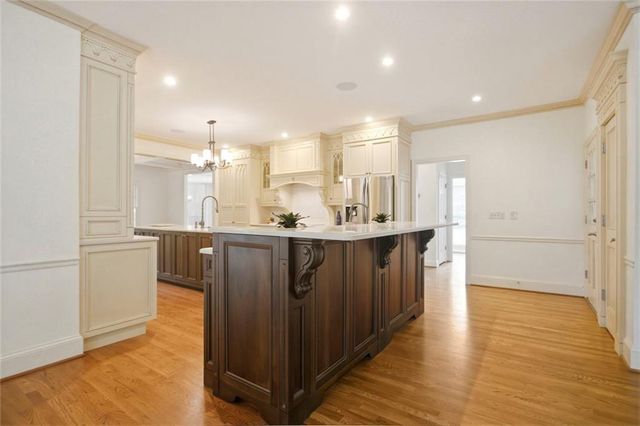 302 Barclay Place, Woodstock, GA 30189