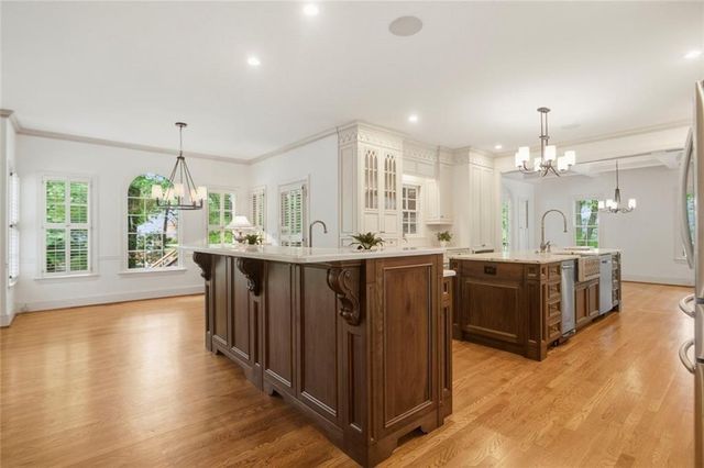 302 Barclay Place, Woodstock, GA 30189