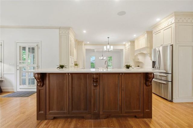 302 Barclay Place, Woodstock, GA 30189