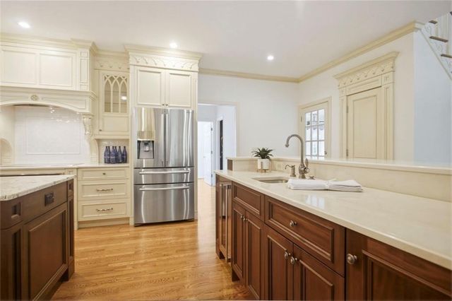 302 Barclay Place, Woodstock, GA 30189