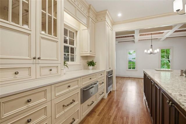 302 Barclay Place, Woodstock, GA 30189
