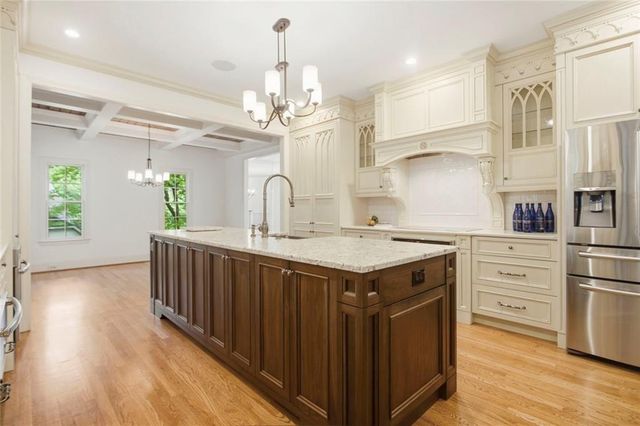 302 Barclay Place, Woodstock, GA 30189