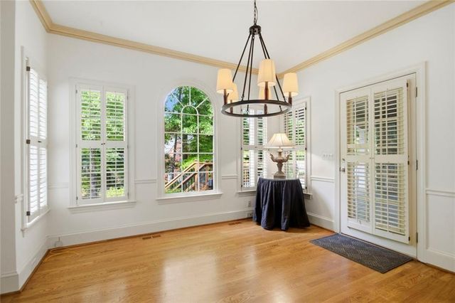 302 Barclay Place, Woodstock, GA 30189